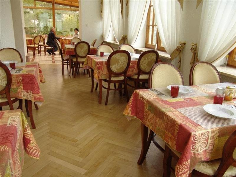Willa Raj Nałęczów Buitenkant foto
