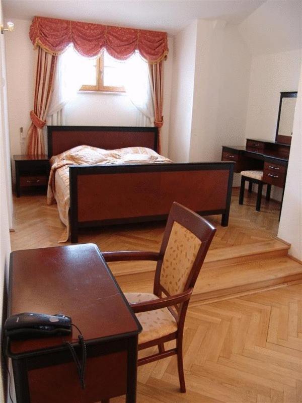 Willa Raj Nałęczów Buitenkant foto