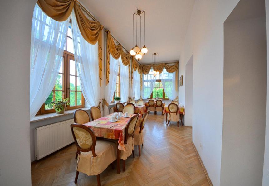 Willa Raj Nałęczów Buitenkant foto